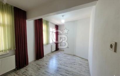 İZMİT ÇARŞI MERKEZ MANZARALI - TERASLI SATILIK 3+1 DAİRE