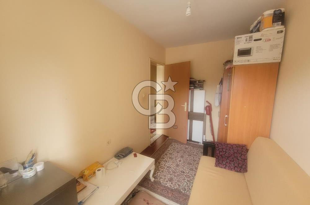 İZMİT AKÇAKOCA KONUTLARINDA ARA KAT SATILIK 3+1 DAİRE