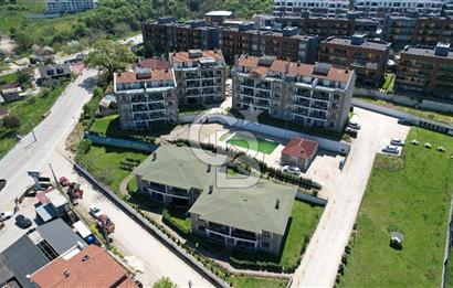BAŞİSKELE YEŞİLYURT MAHALLESİN'DE SİTE İÇİ SATILIK 5+1 DAİRE