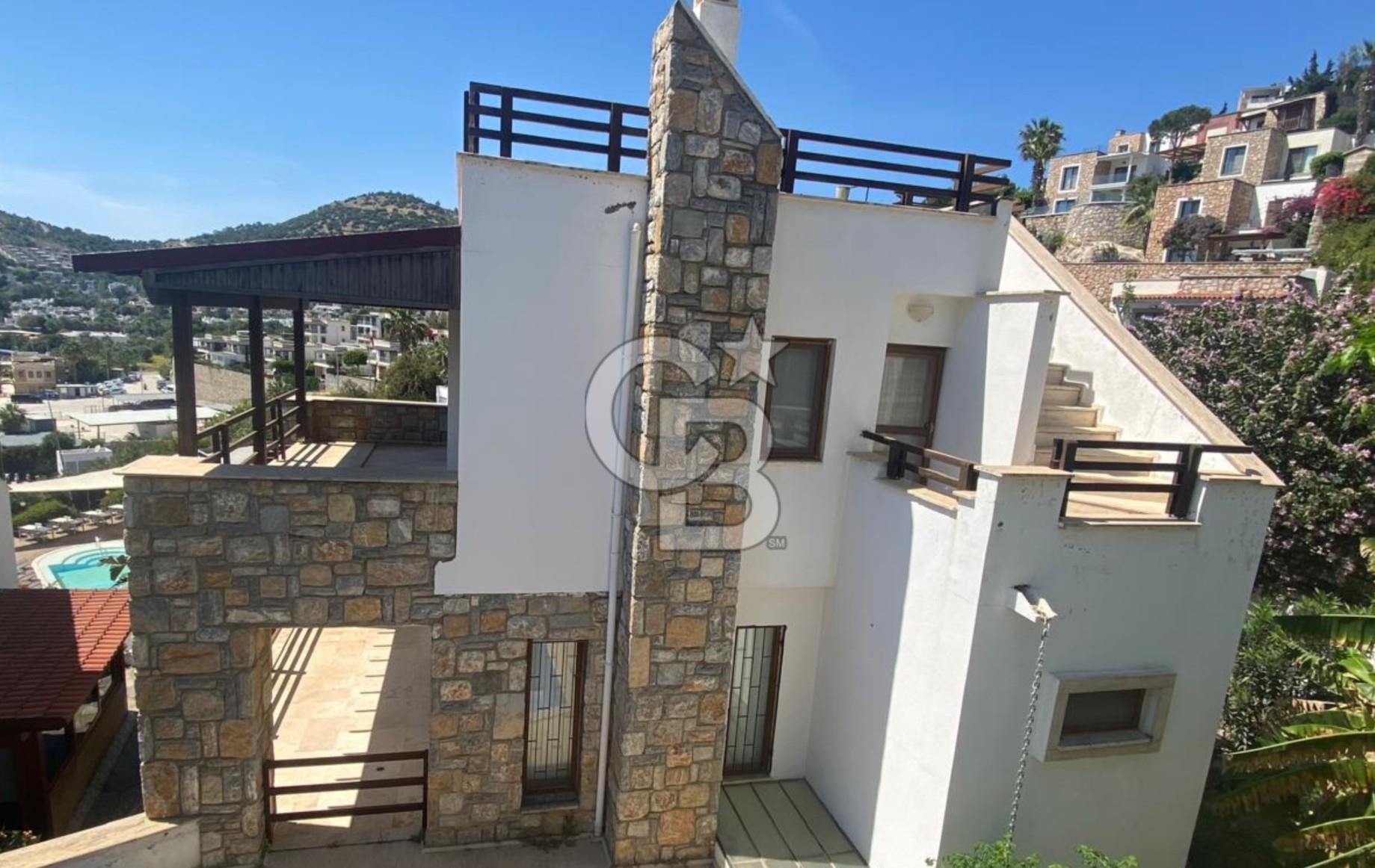 Bodrum Yokuşbaşı'nda Deniz Manzaralı 3+1 Bahçe Dubleksi