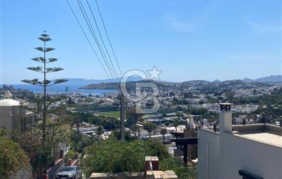 Bodrum Yokuşbaşı'nda Deniz Manzaralı 3+1 Bahçe Dubleksi