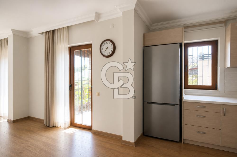 Bodrum Yokuşbaşı'nda Deniz Manzaralı 3+1 Bahçe Dubleksi