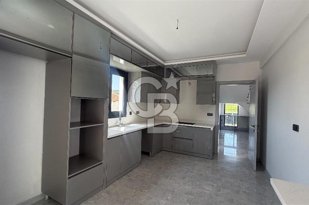 EVONADAN ÜÇPINARDA MÜSTAKİL HAVUZLU 3+1 DUBLEKS SATILIK VİLLA