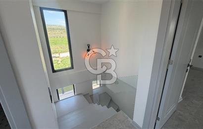 EVONADAN ÜÇPINARDA MÜSTAKİL HAVUZLU 3+1 DUBLEKS SATILIK VİLLA