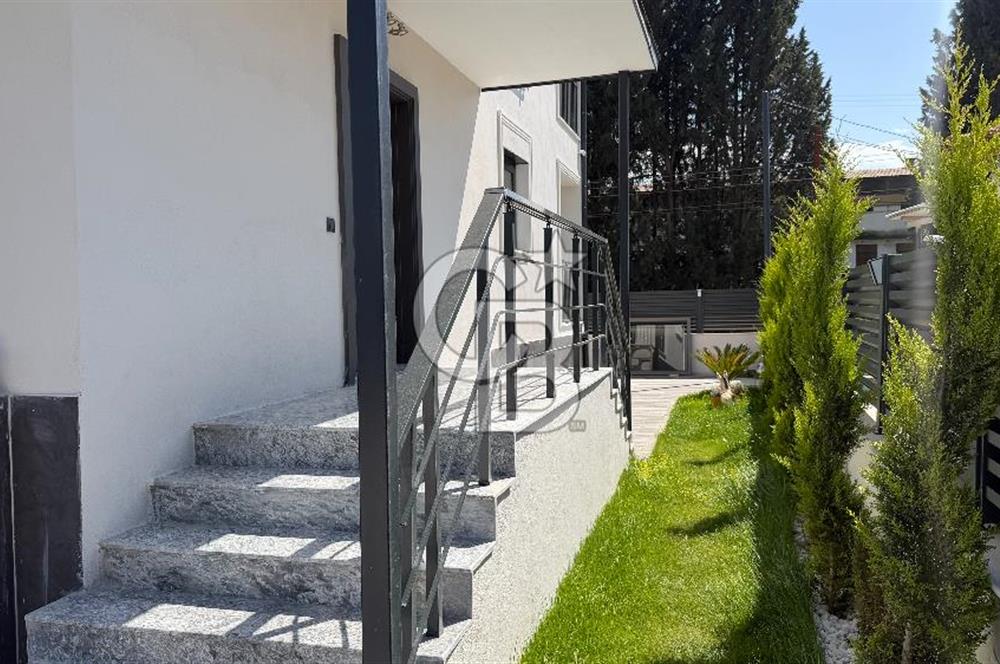 EVONADAN ÜÇPINARDA MÜSTAKİL HAVUZLU 3+1 DUBLEKS SATILIK VİLLA