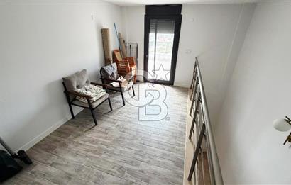 SEFERİHİSAR'DA HAVUZLU SİTEDE SATILIK 4+2 TRİPLEKS VİLLA