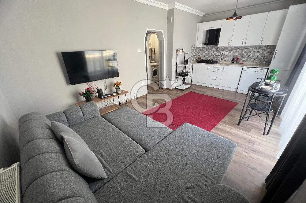 Karşıyaka Alaybey’de Eşyalı Satılık 1+1 Daire