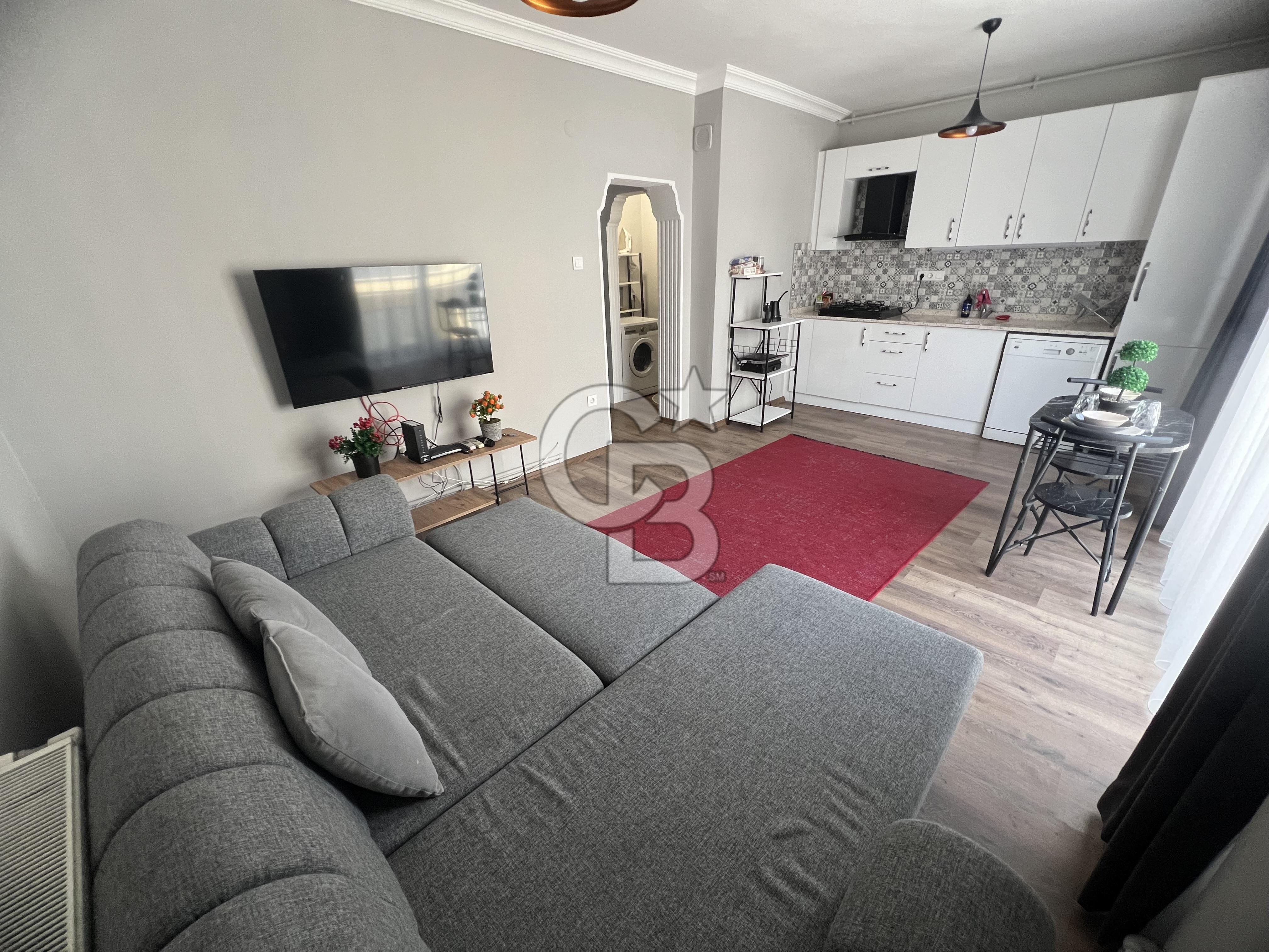 Karşıyaka Alaybey’de Eşyalı Satılık 1+1 Daire
