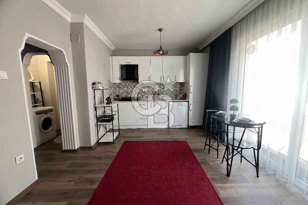 Karşıyaka Alaybey’de Eşyalı Satılık 1+1 Daire