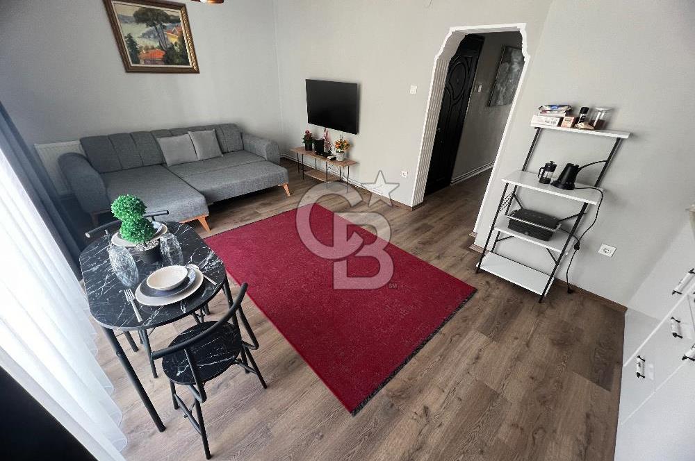 Karşıyaka Alaybey’de Eşyalı Satılık 1+1 Daire