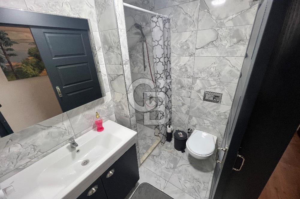 Karşıyaka Alaybey’de Eşyalı Satılık 1+1 Daire