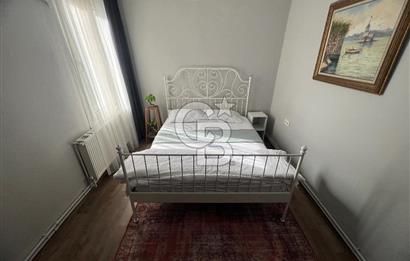 Karşıyaka Alaybey’de Eşyalı Satılık 1+1 Daire