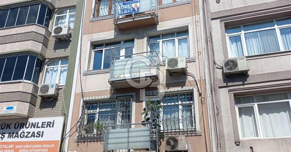 Fatih Ana Cadde Üzeri Satılık 2+1 Eşyalı Daire - 343719