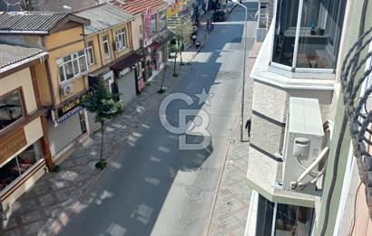 Fatih Ana Cadde Üzeri Satılık 2+1 Eşyalı Daire