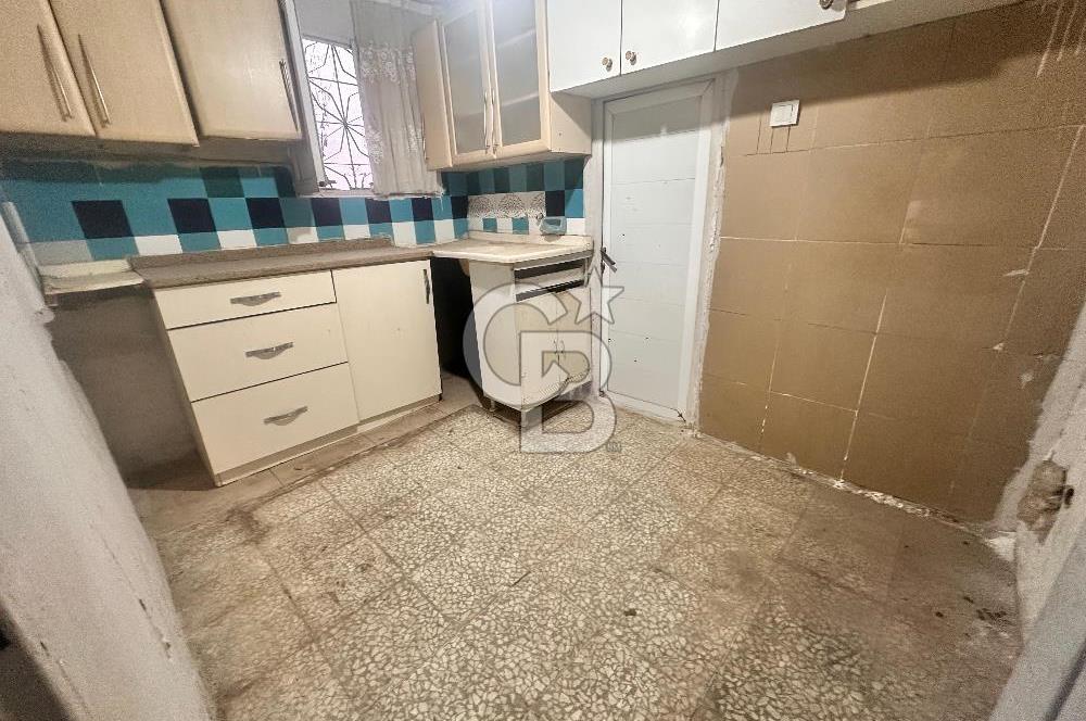 Bayraklı Adalet’te 4 Kat İmarlı, Üzerinde Kâgir Ev Bulunan Yatırım Fırsatı