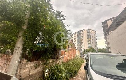 Bayraklı Adalet’te 4 Kat İmarlı, Üzerinde Kâgir Ev Bulunan Yatırım Fırsatı