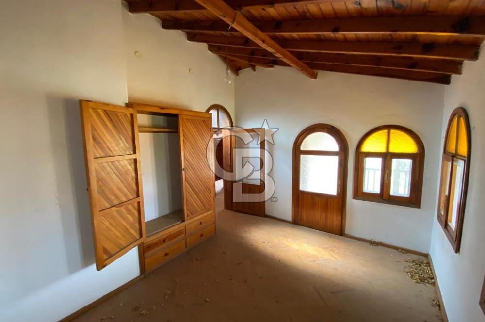 İzmir Narlıdere Altınevler mahallesinde satılık müstakil 7+1 villa 