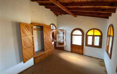 İzmir Narlıdere Altınevler mahallesinde satılık müstakil 7+1 villa 