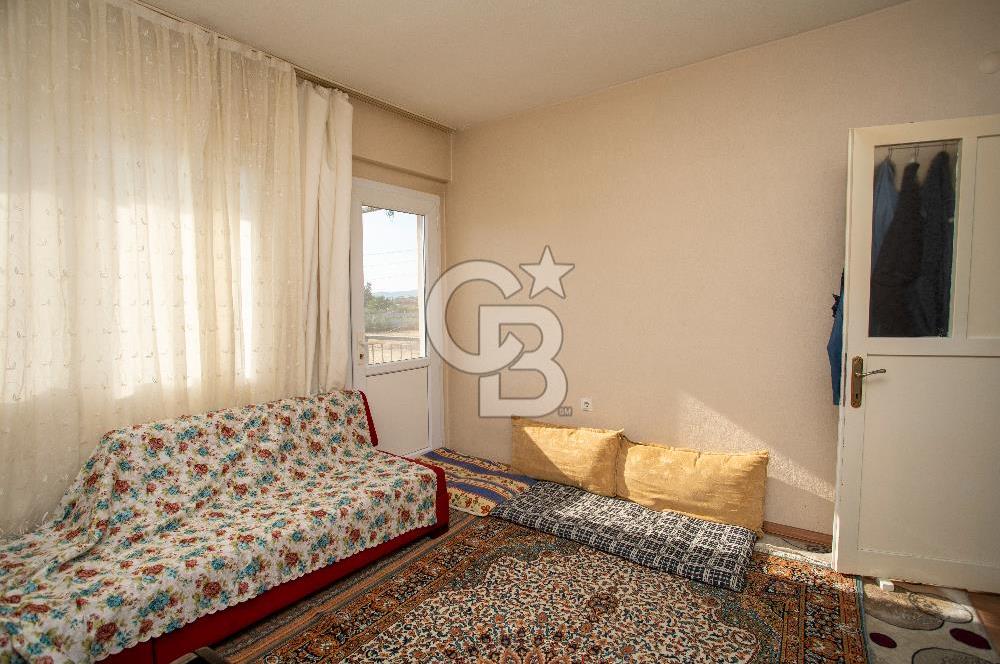 Foça Bağarası Hacıveli Mah. Satılık 3+1 Daire
