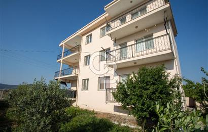 Foça Bağarası Hacıveli Mah. Satılık 3 Katlı Bina