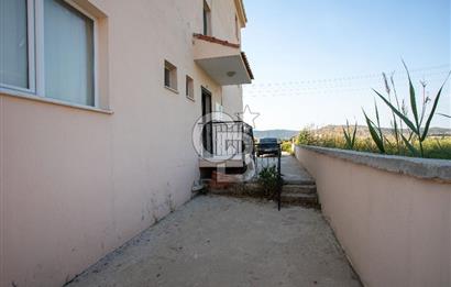 Foça Bağarası Hacıveli Mah. Satılık 3 Katlı Bina