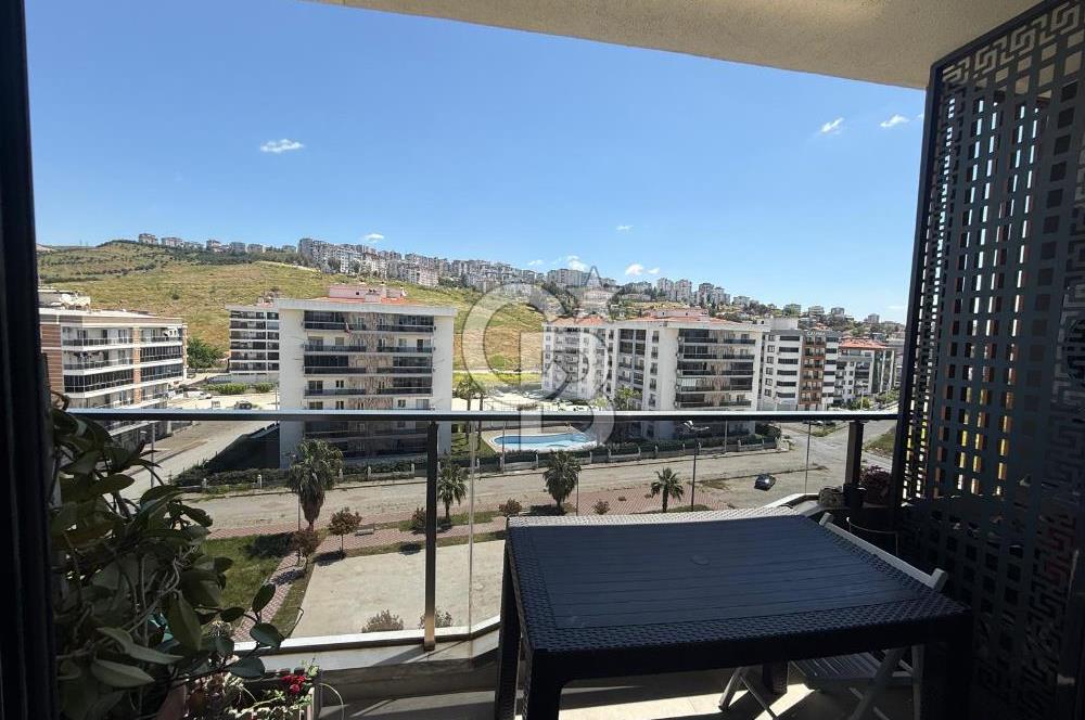 ÇİĞLİ BALATÇIK AZEL DELUXE SİTESİ'NDE TERASLI LÜKS SATILIK 2+1 DAİRE
