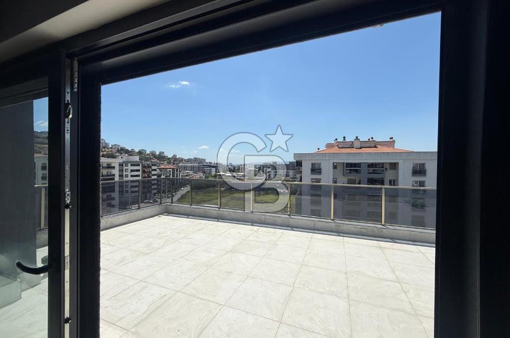 ÇİĞLİ BALATÇIK AZEL DELUXE SİTESİ'NDE TERASLI LÜKS SATILIK 2+1 DAİRE