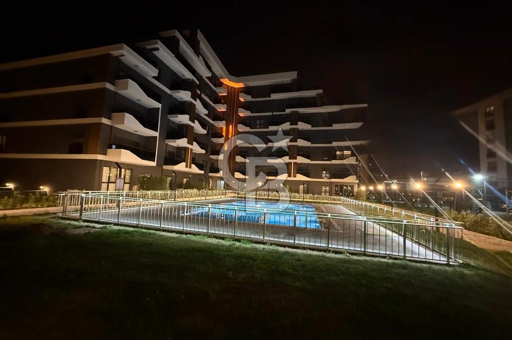 ÇİĞLİ BALATÇIK AZEL DELUXE SİTESİ'NDE TERASLI LÜKS SATILIK 2+1 DAİRE