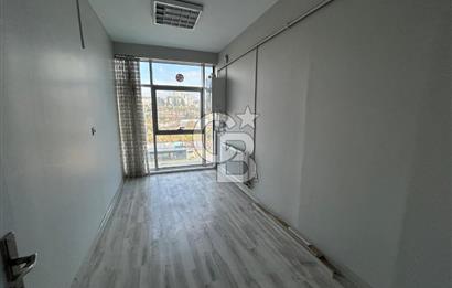 Tuzla Hatboyu Caddesinde Belediye karşısı 1+1 Kiralık Ofis