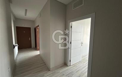 Tuzla Hatboyu Caddesinde Belediye karşısı 1+1 Kiralık Ofis