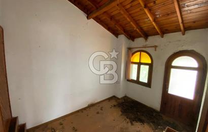 İzmir Narlıdere Altınevler mahallesinde satılık müstakil 7+1 villa 