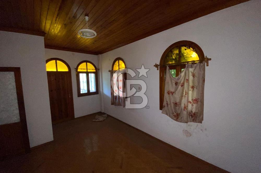 İzmir Narlıdere Altınevler mahallesinde satılık müstakil 7+1 villa 