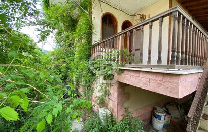 İzmir Narlıdere Altınevler mahallesinde satılık müstakil 7+1 villa 