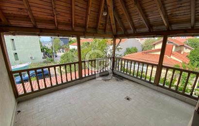 İzmir Narlıdere Altınevler mahallesinde satılık müstakil 7+1 villa 