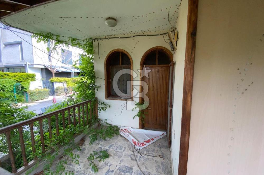 İzmir Narlıdere Altınevler mahallesinde satılık müstakil 7+1 villa 