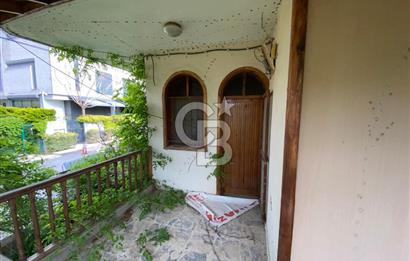 İzmir Narlıdere Altınevler mahallesinde satılık müstakil 7+1 villa 