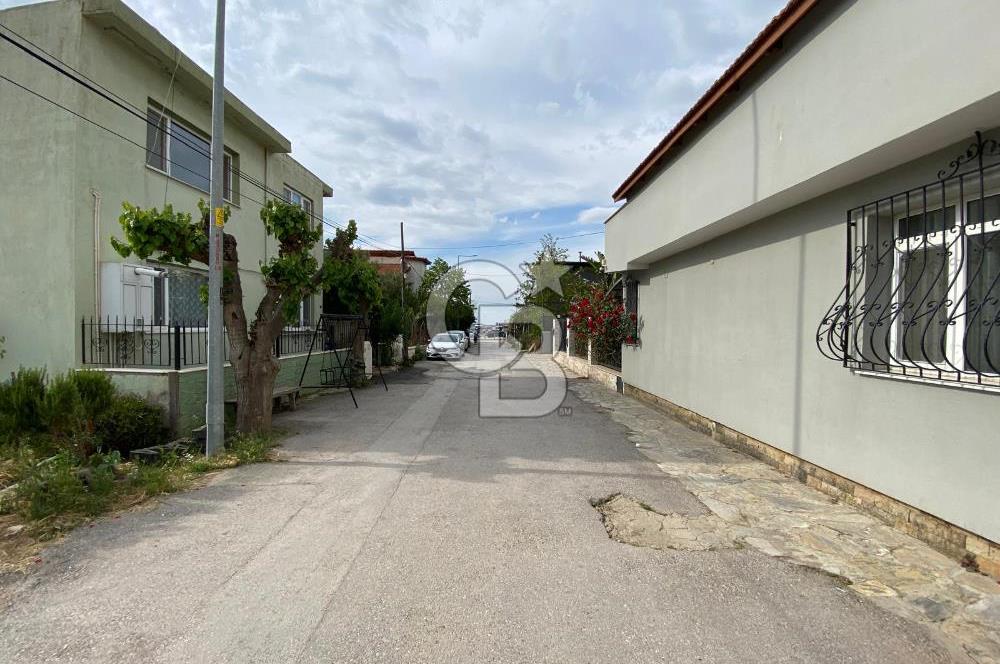 İzmir Narlıdere Altınevler mahallesinde satılık müstakil 7+1 villa 