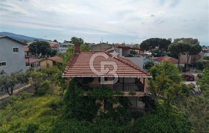 İzmir Narlıdere Altınevler mahallesinde satılık müstakil 7+1 villa 