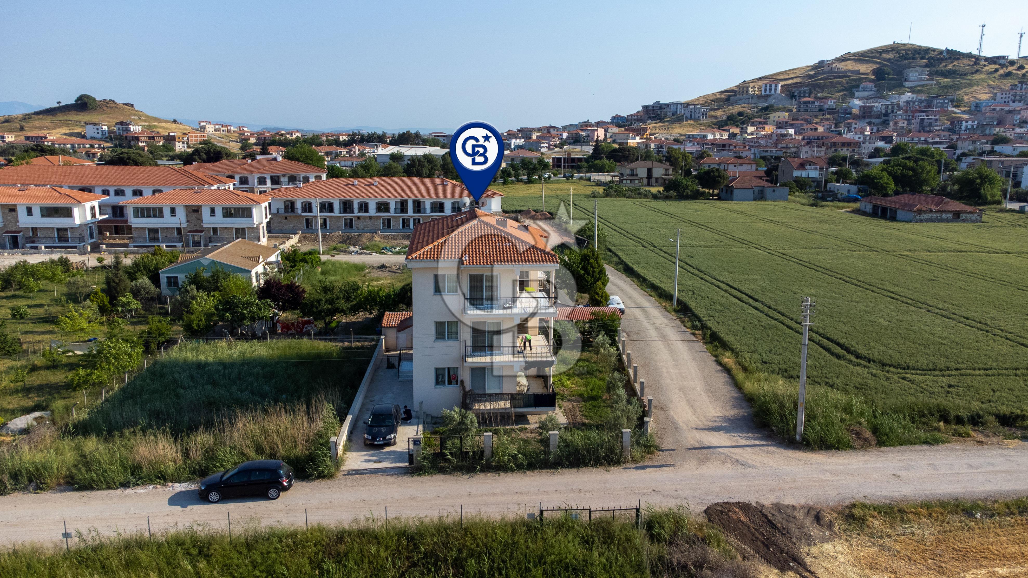Foça Bağarası Hacıveli Mah. Satılık 3+1 Daire