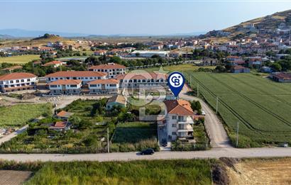 Foça Bağarası Hacıveli Mah. Satılık 3 Katlı Bina