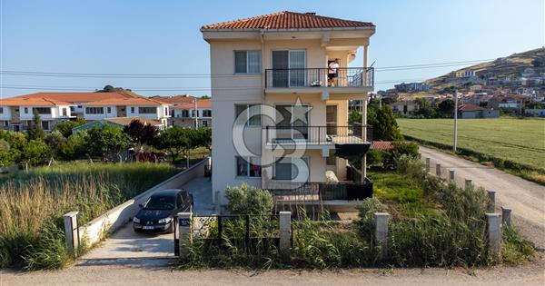 Foça Bağarası Hacıveli Mah. Satılık 3+1 Kapalı Mutfaklı Daire - 347251