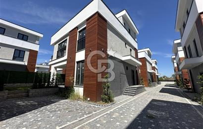 Müstakil Bahçe Isıtmalı Veranda 4+1 tripleks Lüks Yaşama başla