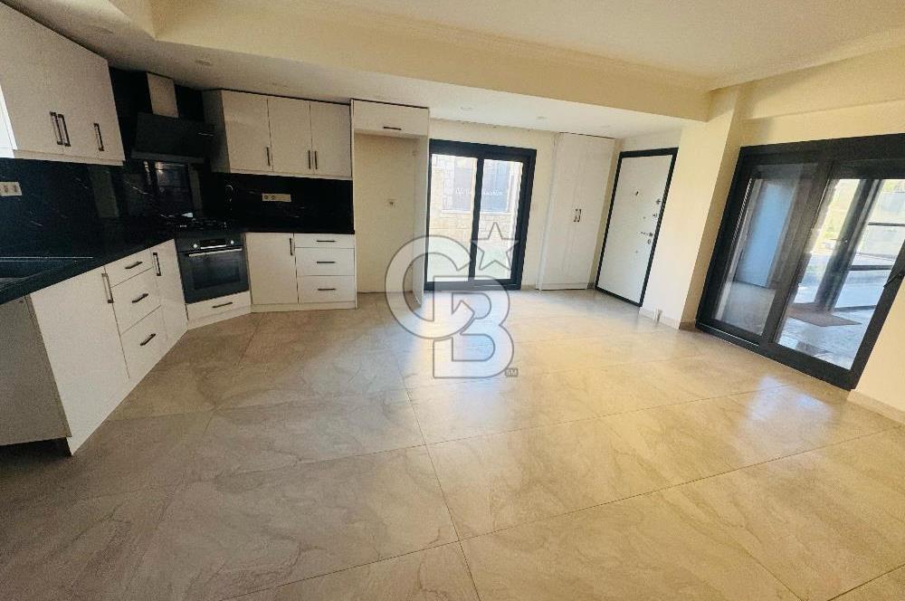 Foça Bağarası Villalar Bölgesinde Kiralık 4+1 Havuzlu Villa