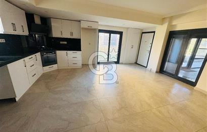 Foça Bağarası Villalar Bölgesinde Kiralık 4+1 Havuzlu Villa