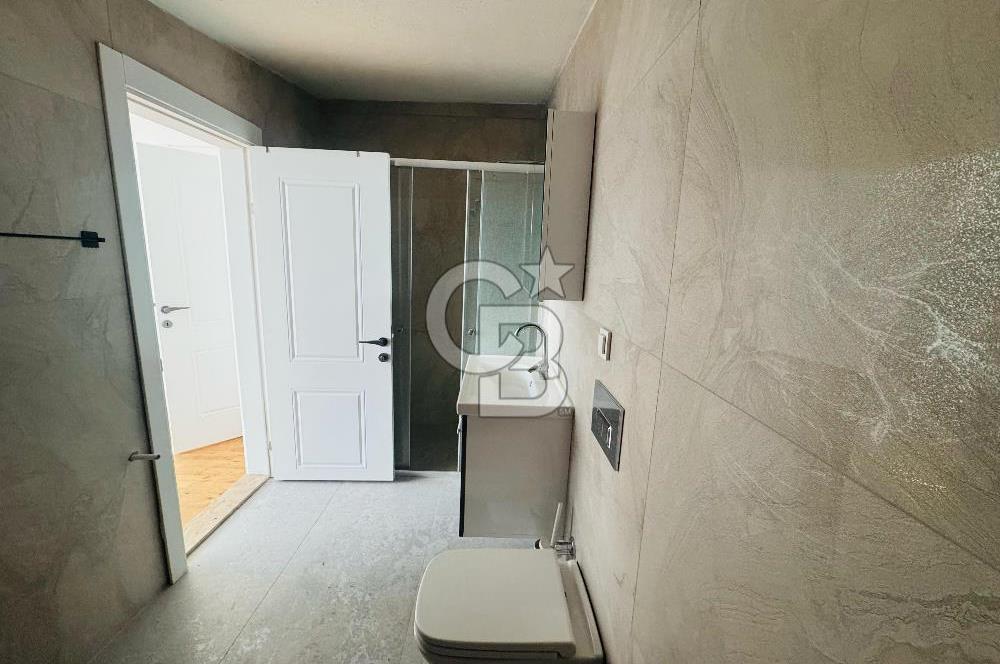 Foça Bağarası Villalar Bölgesinde Kiralık 4+1 Havuzlu Villa