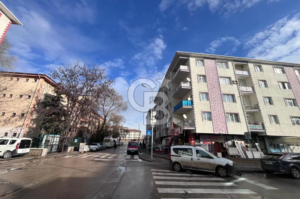 SİNCAN MAREŞAL'DE HARİKA KONUM,CADDE ÜZERİ SATILIK 3+1 DAİRE
