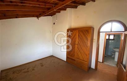 İzmir Narlıdere Altınevler mahallesinde satılık müstakil 7+1 villa 