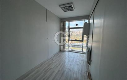 Tuzla Hatboyu Caddesinde Belediye karşısı 1+1 Kiralık Ofis