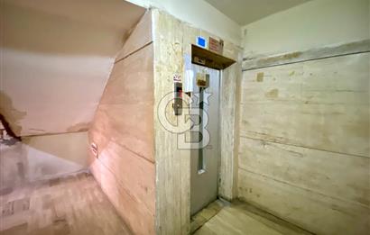 MERSİN ÇARŞI MERKEZİNDE, İSTİKLAL CADDESİ’NE CEPHELİ SATILIK OFİS