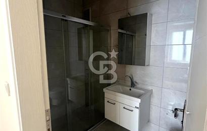Akyazı’da Nezih Konumda 3+1 | Ebeveyn Banyolu | 3 Balkonlu Geniş Daire